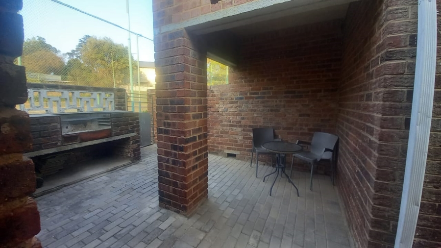 2 Bedroom Property for Sale in Essexwold Gauteng