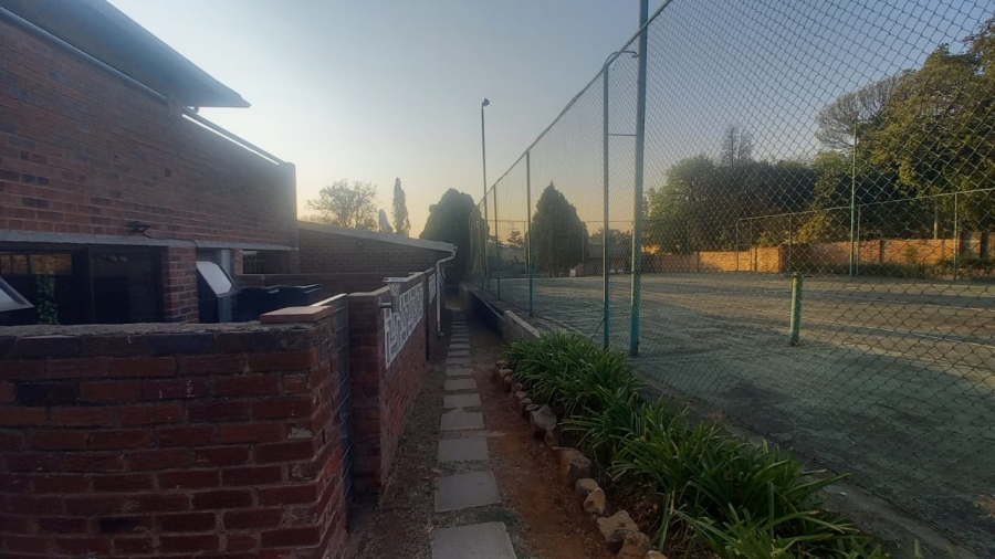 2 Bedroom Property for Sale in Essexwold Gauteng