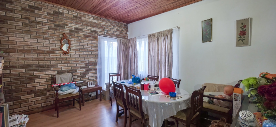 4 Bedroom Property for Sale in Garsfontein Gauteng
