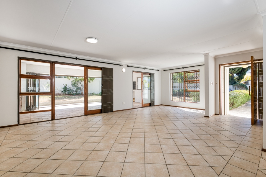 To Let 3 Bedroom Property for Rent in Hurlingham Manor Gauteng