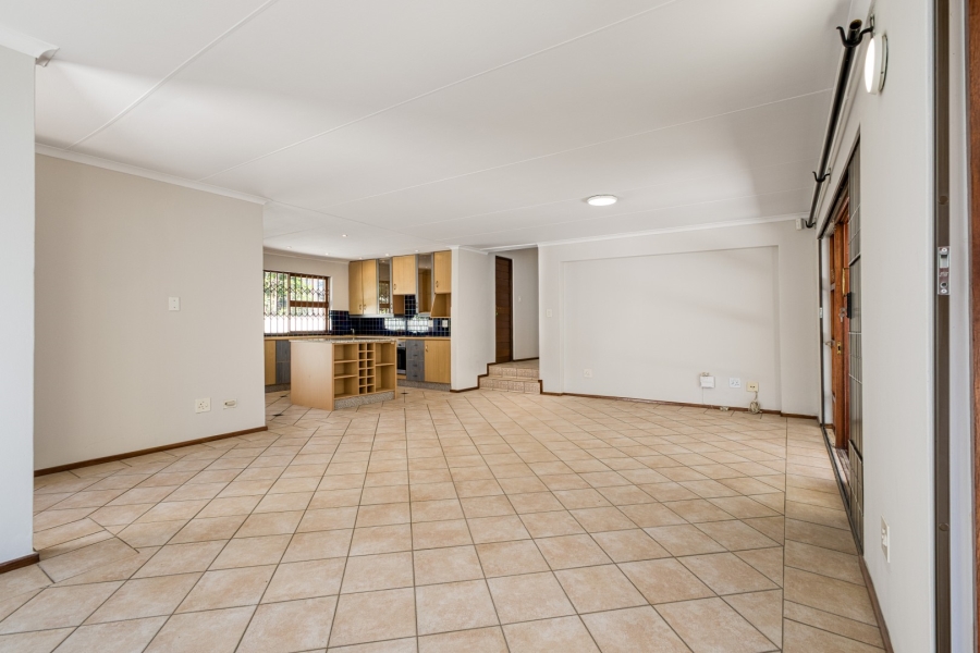 To Let 3 Bedroom Property for Rent in Hurlingham Manor Gauteng