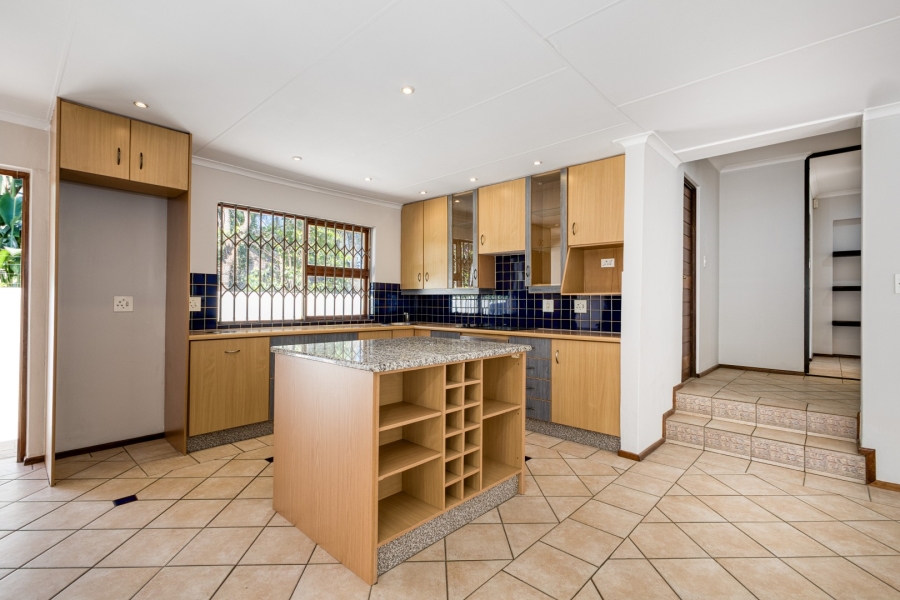 To Let 3 Bedroom Property for Rent in Hurlingham Manor Gauteng