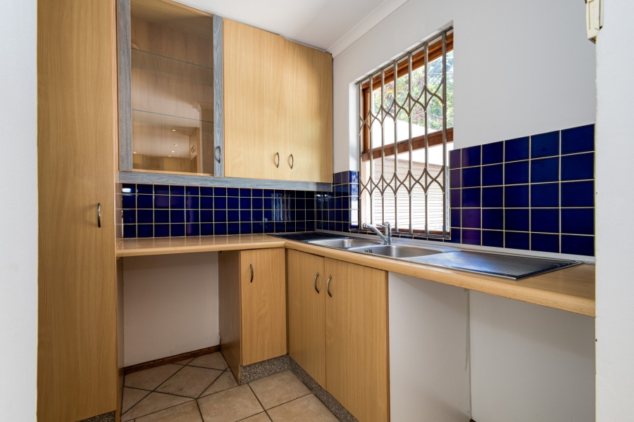 To Let 3 Bedroom Property for Rent in Hurlingham Manor Gauteng