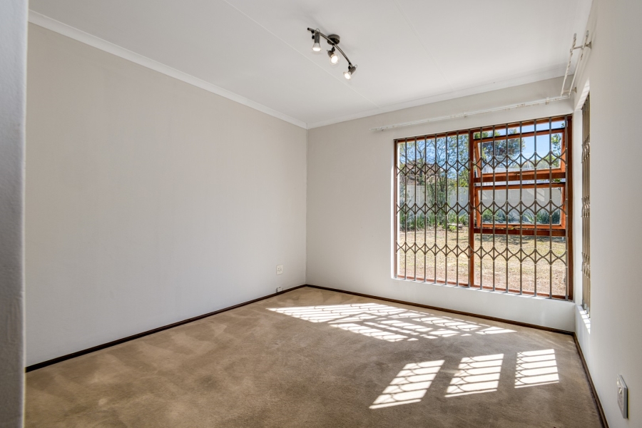To Let 3 Bedroom Property for Rent in Hurlingham Manor Gauteng