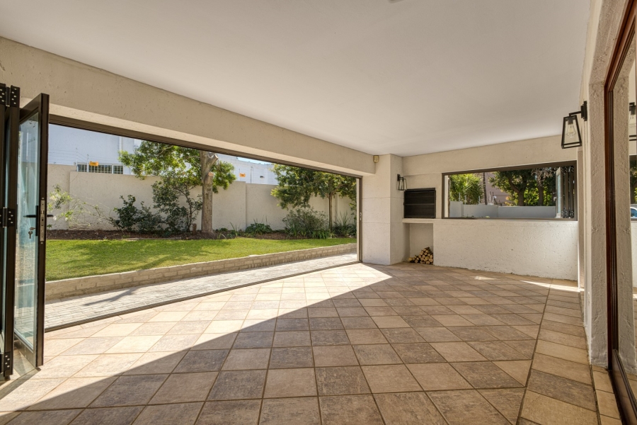 To Let 3 Bedroom Property for Rent in Hurlingham Manor Gauteng
