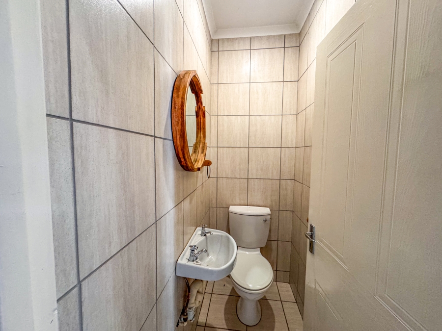 To Let 3 Bedroom Property for Rent in Silver Lakes Golf Estate Gauteng
