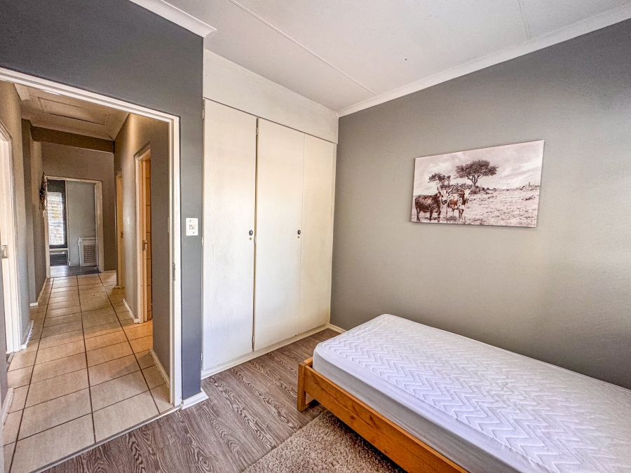 To Let 3 Bedroom Property for Rent in Silver Lakes Golf Estate Gauteng