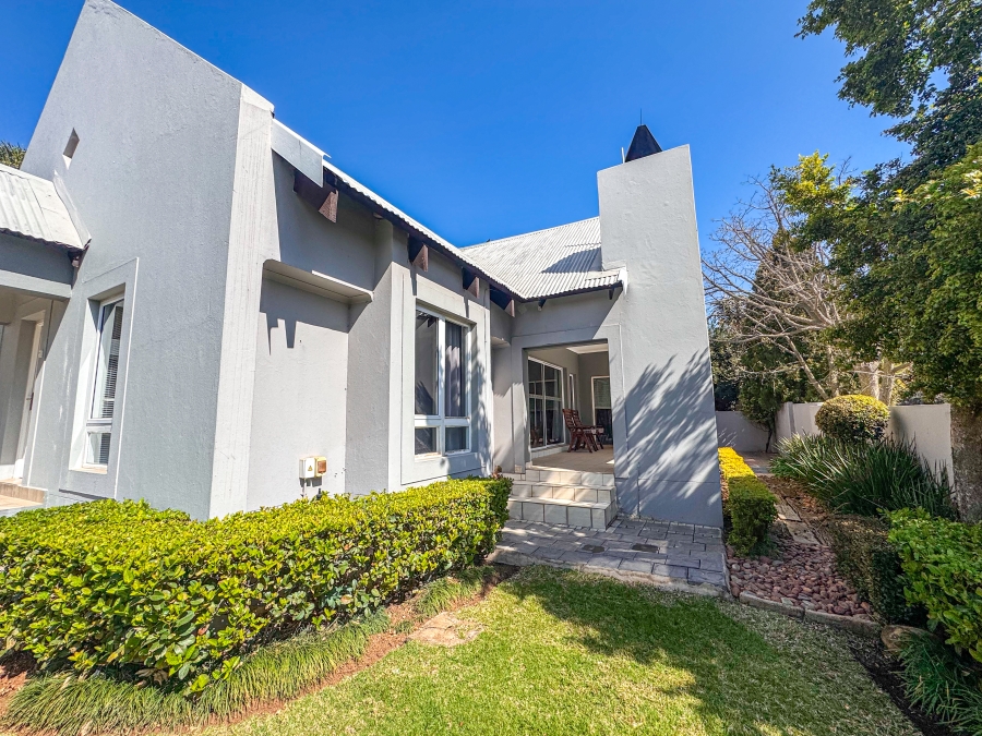 To Let 3 Bedroom Property for Rent in Silver Lakes Golf Estate Gauteng