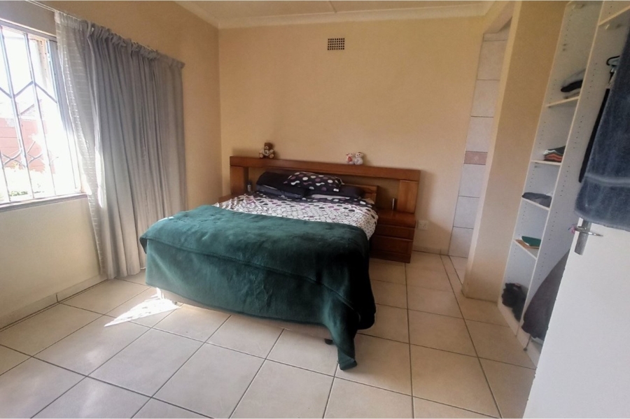 3 Bedroom Property for Sale in Symhurst Gauteng