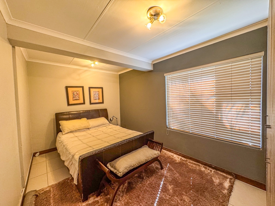 4 Bedroom Property for Sale in Silver Lakes Golf Estate Gauteng