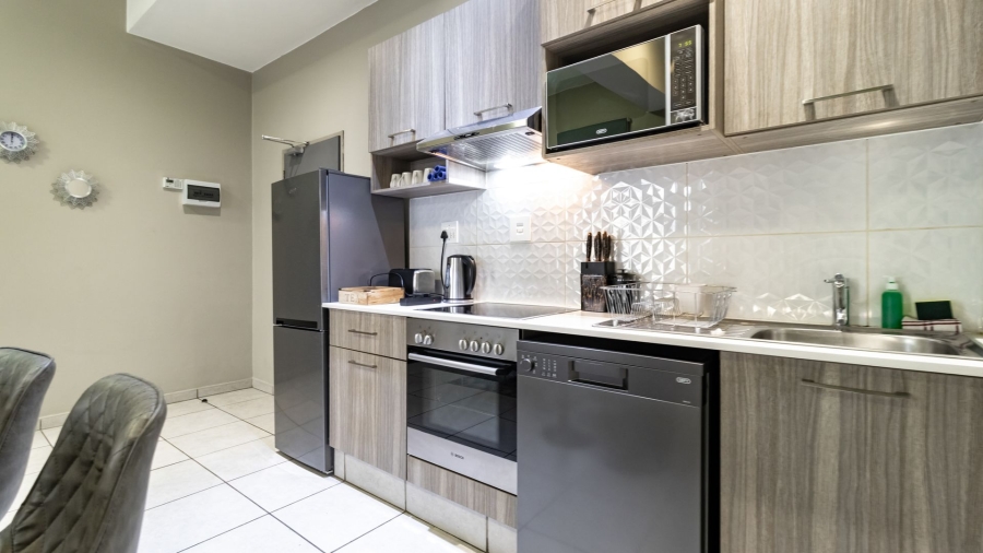 1 Bedroom Property for Sale in Rosebank Gauteng
