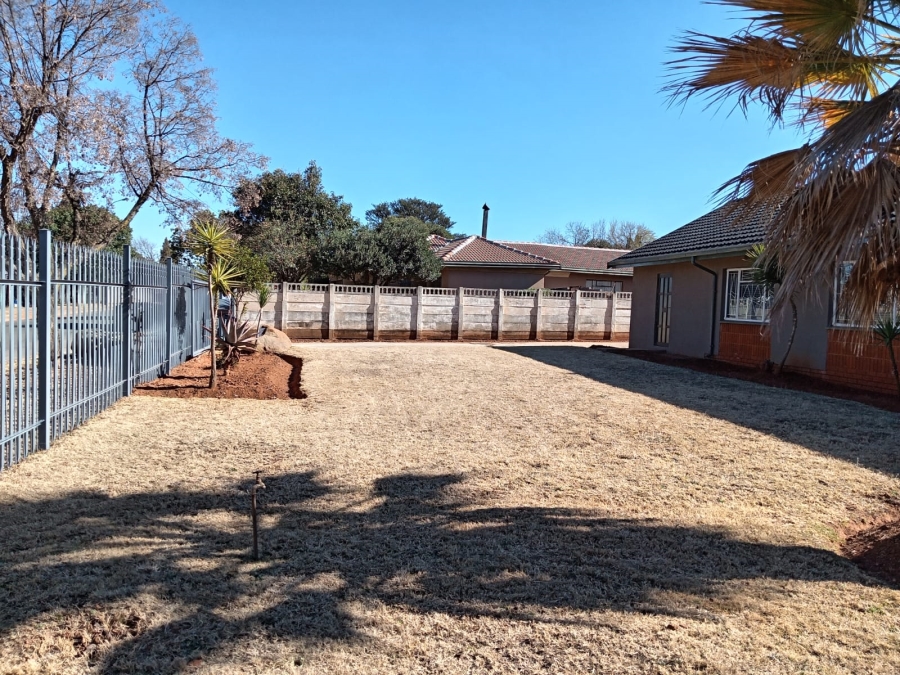 4 Bedroom Property for Sale in Witpoortjie Gauteng