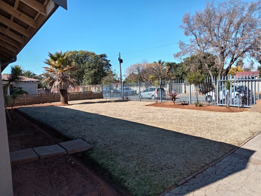 4 Bedroom Property for Sale in Witpoortjie Gauteng
