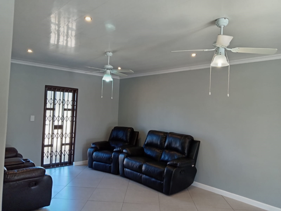 4 Bedroom Property for Sale in Witpoortjie Gauteng