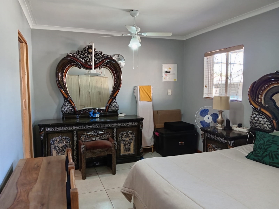 4 Bedroom Property for Sale in Witpoortjie Gauteng