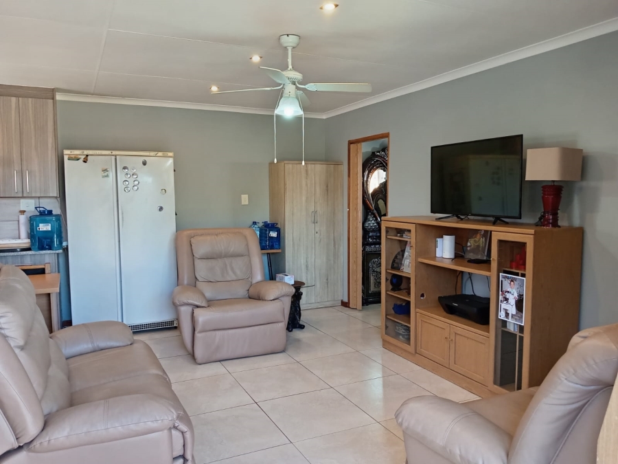 4 Bedroom Property for Sale in Witpoortjie Gauteng