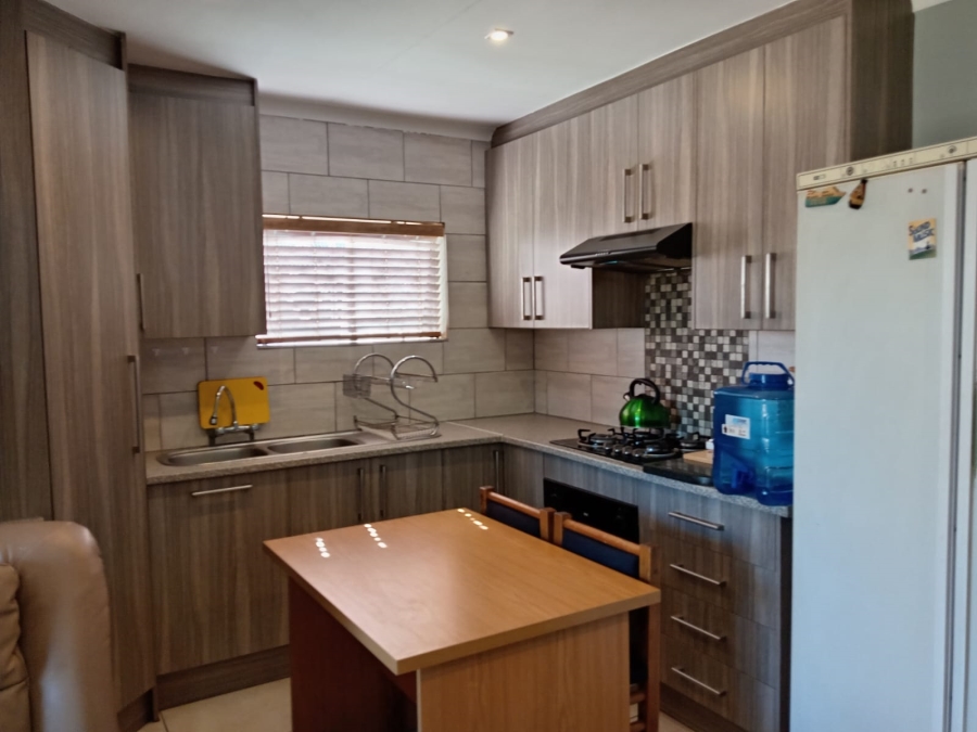 4 Bedroom Property for Sale in Witpoortjie Gauteng