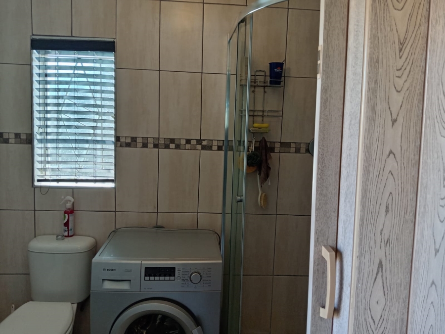 4 Bedroom Property for Sale in Witpoortjie Gauteng