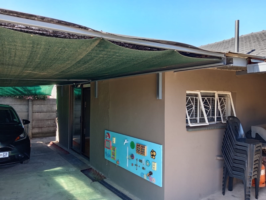 4 Bedroom Property for Sale in Witpoortjie Gauteng