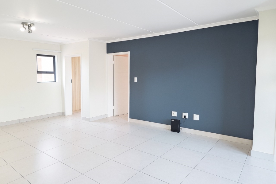 2 Bedroom Property for Sale in Glen Marais Gauteng