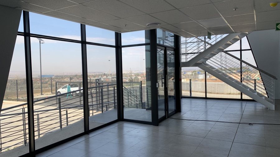 To Let commercial Property for Rent in Airport Park Gauteng