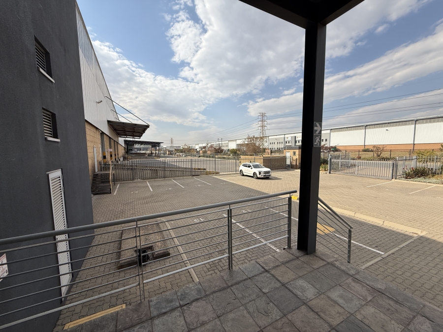 To Let commercial Property for Rent in Gosforth Park Gauteng