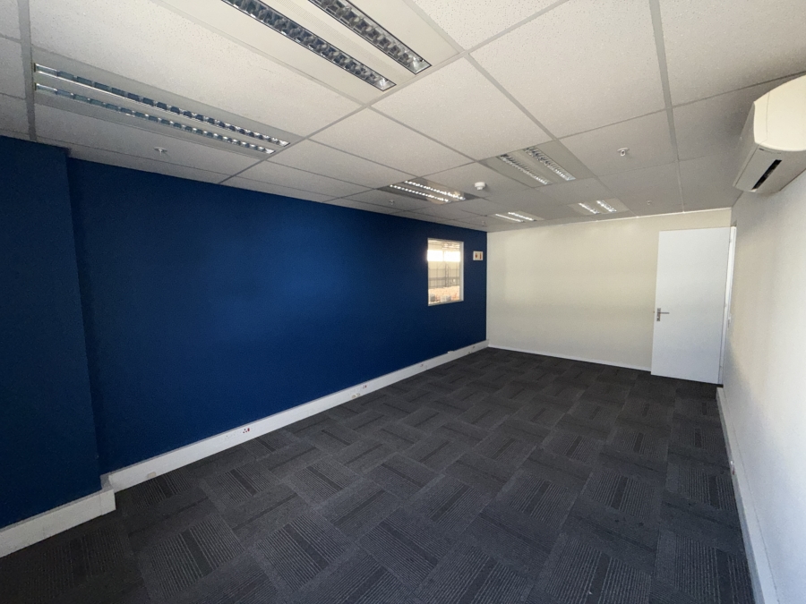 To Let commercial Property for Rent in Gosforth Park Gauteng
