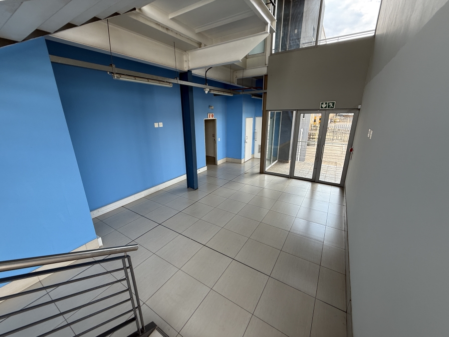 To Let commercial Property for Rent in Gosforth Park Gauteng