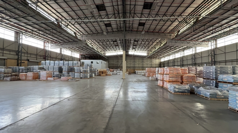 To Let commercial Property for Rent in Gosforth Park Gauteng