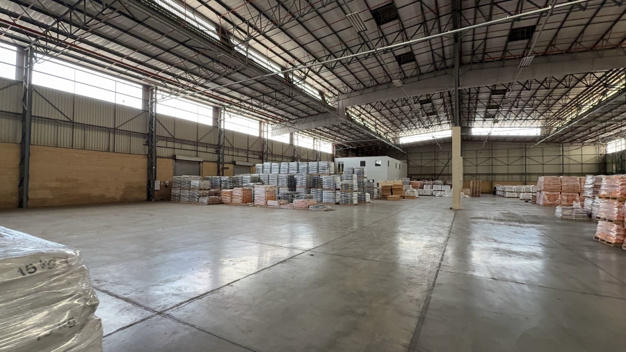 To Let commercial Property for Rent in Gosforth Park Gauteng