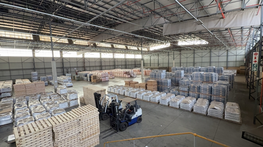 To Let commercial Property for Rent in Gosforth Park Gauteng