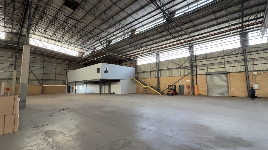 To Let commercial Property for Rent in Gosforth Park Gauteng