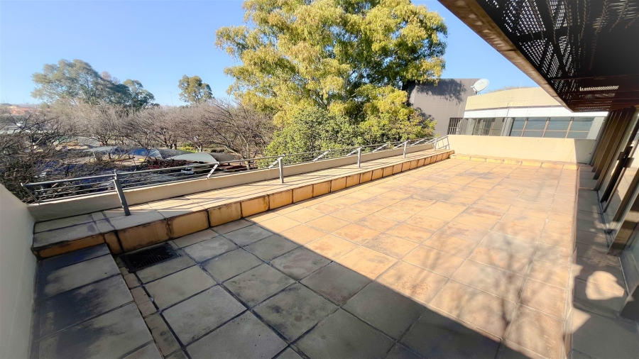 Commercial Property for Sale in Essexwold Gauteng