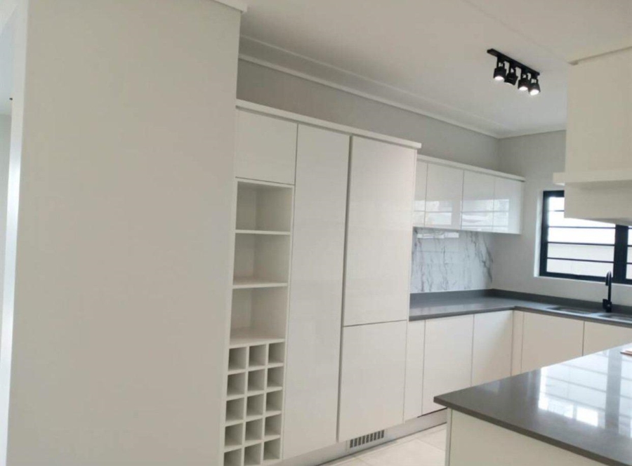 To Let 3 Bedroom Property for Rent in Waterfall Gauteng