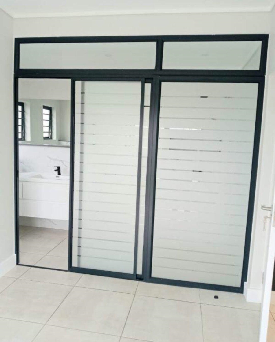 To Let 3 Bedroom Property for Rent in Waterfall Gauteng