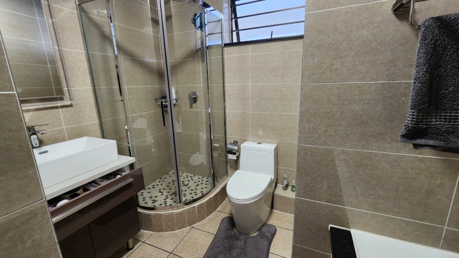 To Let 1 Bedroom Property for Rent in Blue Hills Gauteng