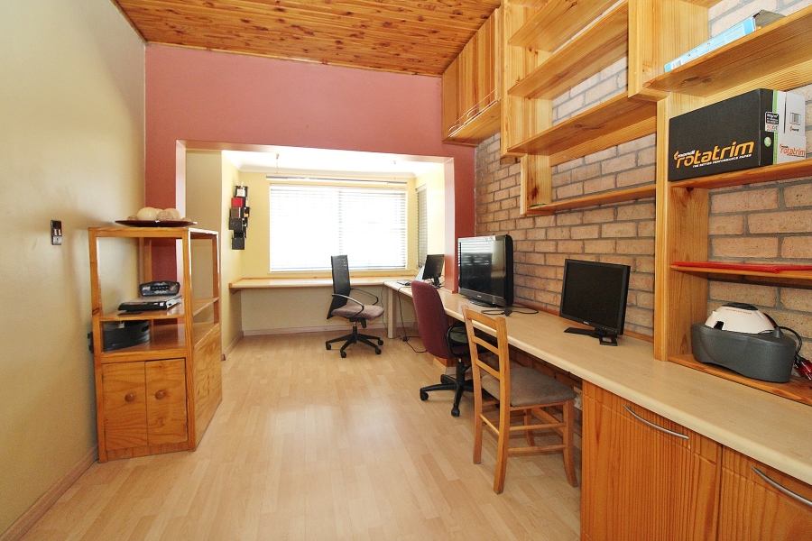 3 Bedroom Property for Sale in Marlands Gauteng