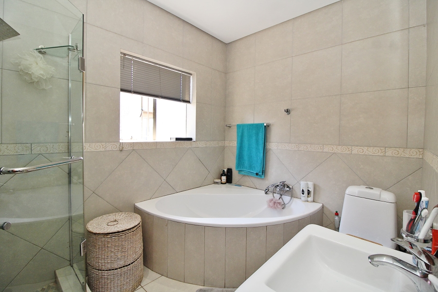 3 Bedroom Property for Sale in Homestead Gauteng