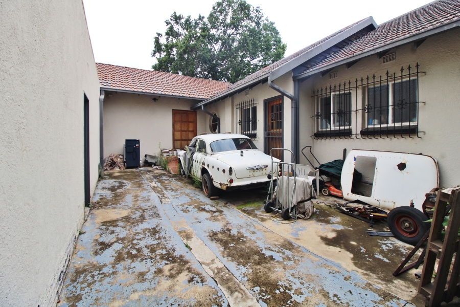 5 Bedroom Property for Sale in Eastleigh Gauteng