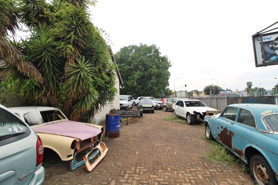 5 Bedroom Property for Sale in Eastleigh Gauteng