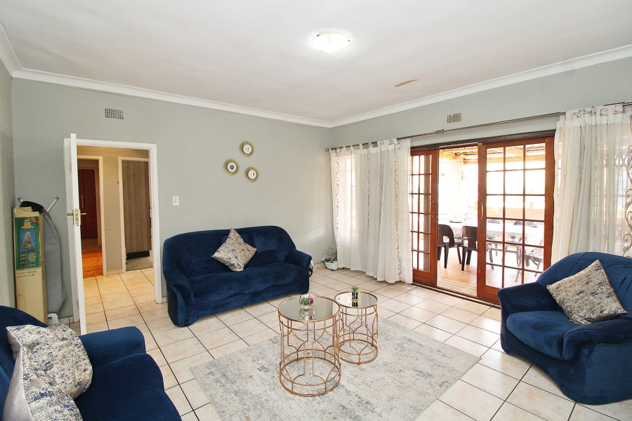 6 Bedroom Property for Sale in Primrose Gauteng