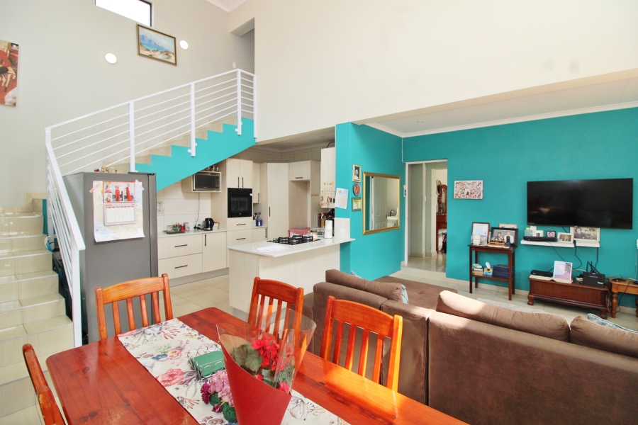 6 Bedroom Property for Sale in Primrose Gauteng
