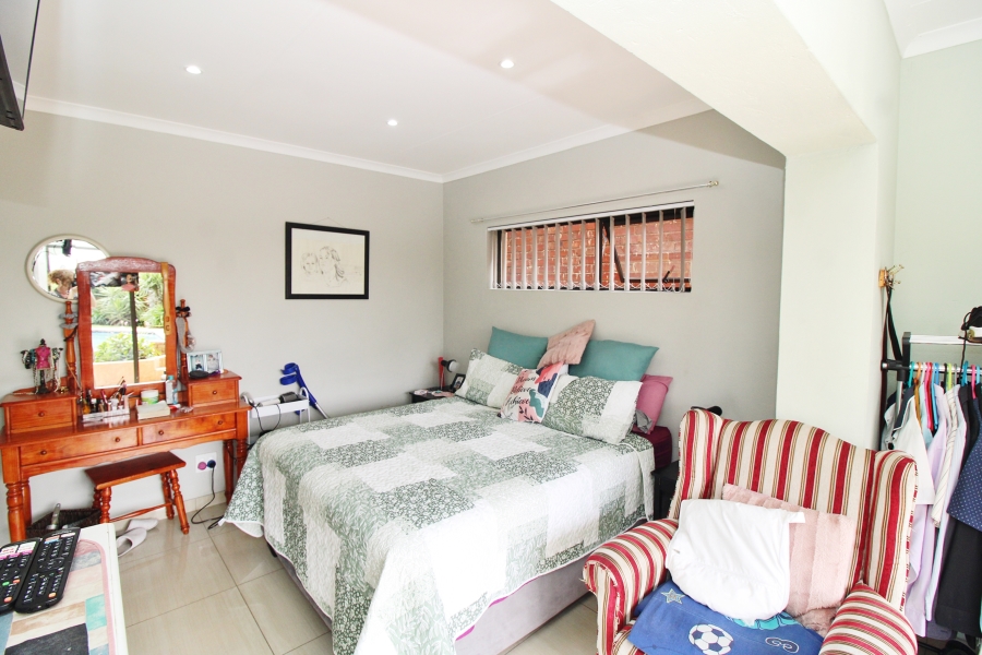6 Bedroom Property for Sale in Primrose Gauteng