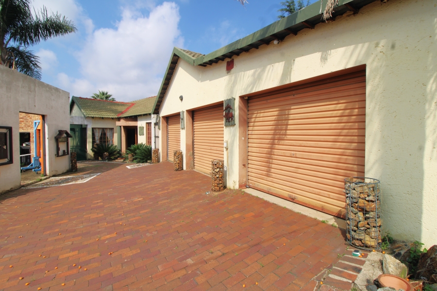 4 Bedroom Property for Sale in Marlands Gauteng