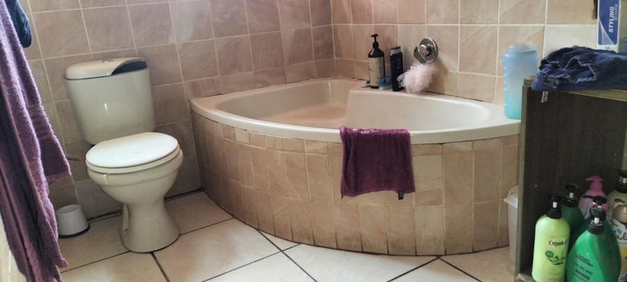 3 Bedroom Property for Sale in Middelvlei A H Gauteng