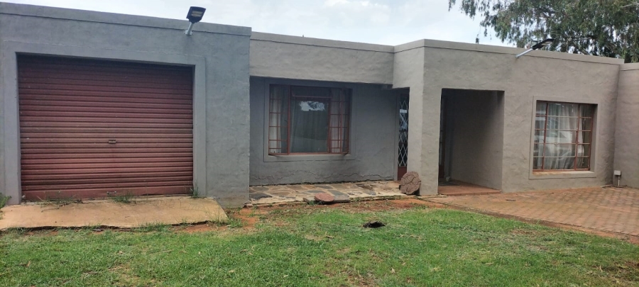 3 Bedroom Property for Sale in Middelvlei A H Gauteng