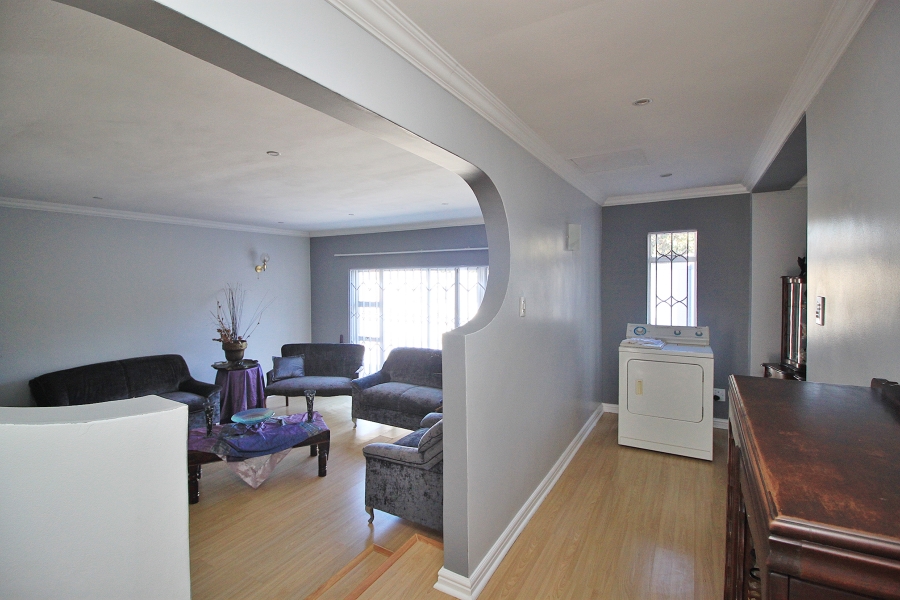 4 Bedroom Property for Sale in Sunnyridge Gauteng