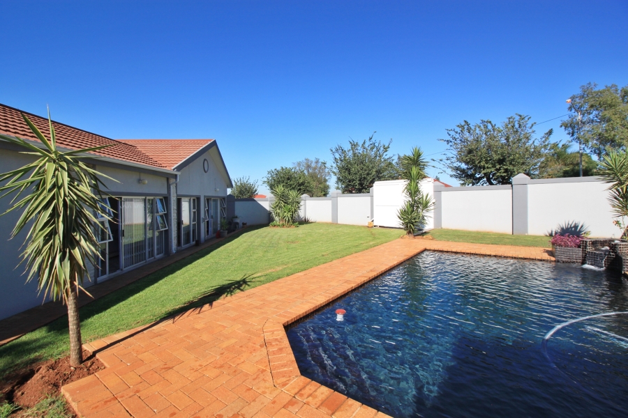 4 Bedroom Property for Sale in Sunnyridge Gauteng