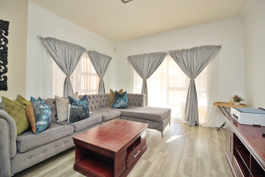 3 Bedroom Property for Sale in Greenstone Hill Gauteng