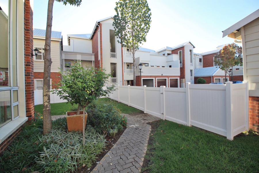 3 Bedroom Property for Sale in Greenstone Hill Gauteng